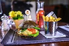 Burger Weeks at Monte Bú