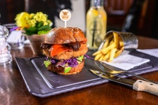 Burger Weeks at Monte Bú